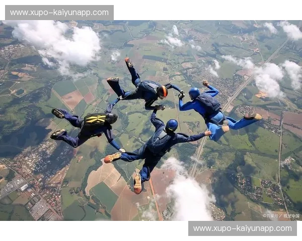 资讯极限运动：在信息洪流中飞驰的艺术